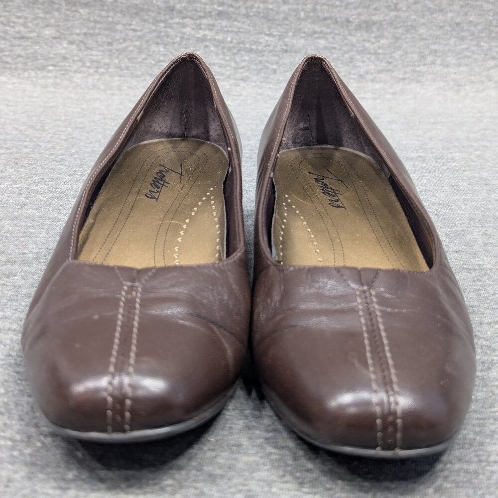 TROTTERS Womens Shoes - Mocha, Doris, Pump Heels, Slip On, Leather, Size 7